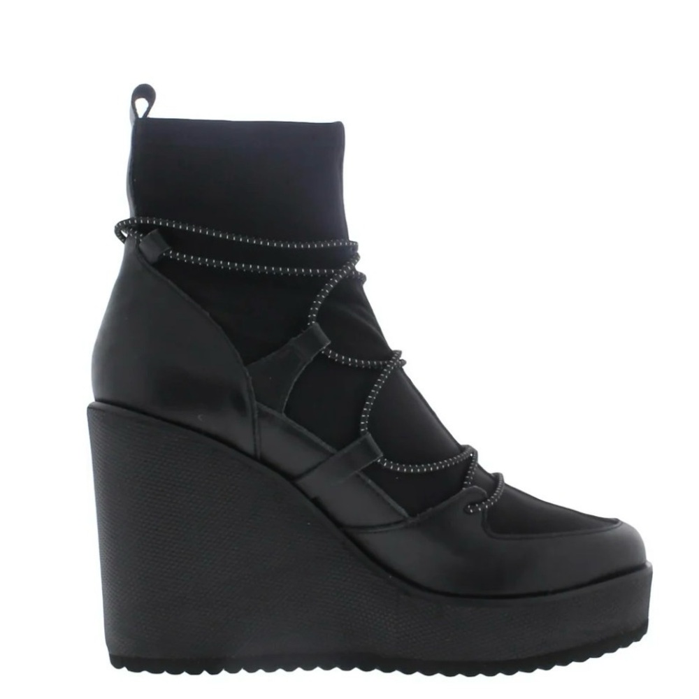 Steve Madden Black Wedge Ankle Boots